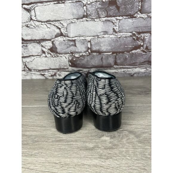 Thierry Rabotin Ivory Black Pattern Slip On Heel Loafers Shoes Women 41EU/10.5M - Picture 5 of 16